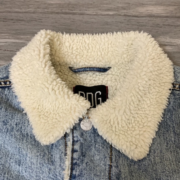Urban Outfitters BDG Sherpa Denim Jacket Sz Medium - Picture 12 of 16